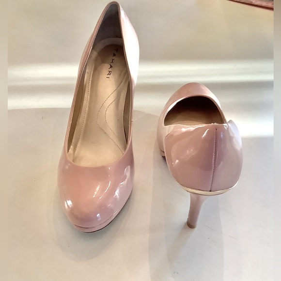 Tahari Patent Leather Blush Pink Wilma Heels Size 8 - Picture 3 of 9